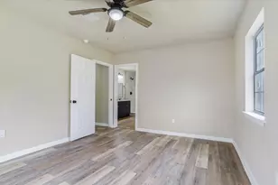 1120 17th Ave N, Texas City, TX 77590 - Photo 10