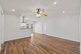 102 Lottie Ln, Friendswood, TX 77546 - Photo 10