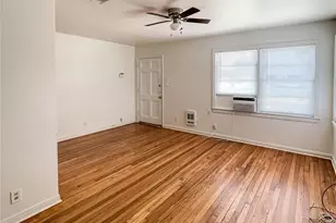 1241 Chevy Chase Dr, Angleton, TX 77515 - Photo 4