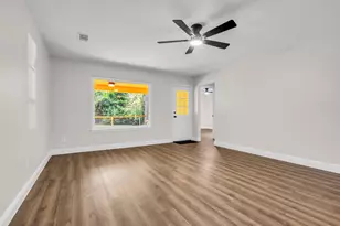 5945 Sinclair Dr, Montgomery, TX 77316 - Photo 4