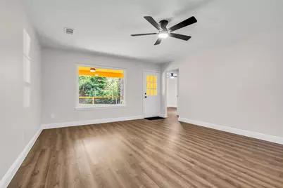 5945 Sinclair Drive, Montgomery, TX 77316 - Photo 10