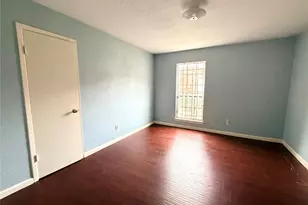 9201 Clarewood Dr, Houston, TX 77036 - Photo 6