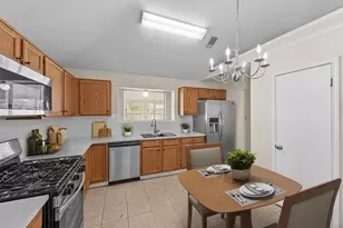 9402 Walnut Glen Dr, Houston, TX 77064 - Photo 4