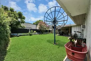 3901 Jeanetta St, Houston, TX 77063 - Photo 36