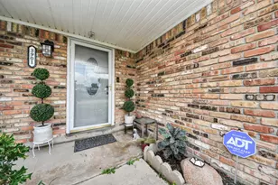 3901 Jeanetta St, Houston, TX 77063 - Photo 6