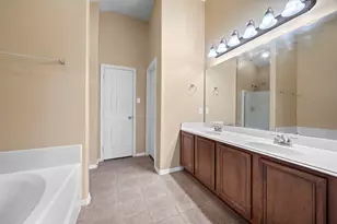 10530 WIllow Park Green, Houston, TX 77070 - Photo 16