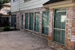 5622 Green Springs Dr, Houston, TX 77066 - Photo 2