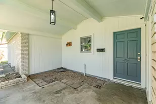521 Sycamore St, Lake Jackson, TX 77566 - Photo 6