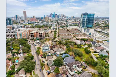 2036 Brentwood Drive, Houston, TX 77019 - Photo 8