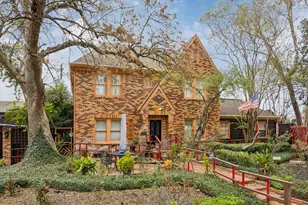 2036 Brentwood Dr, Houston, TX 77019 - Photo 10