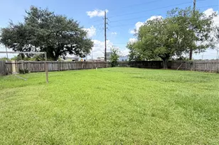 7402 Alegria Dr, Houston, TX 77083 - Photo 26