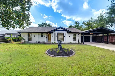 9515 Winsome Lane, Houston, TX 77063 - Photo 2