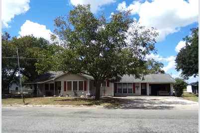 403 N West Street, Weimar, TX 78962 - Photo 1