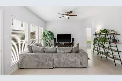 7423 Emma Lou St, Houston, TX 77088 - Photo 10