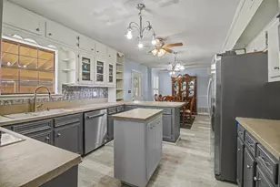 903 Horlock St, Navasota, TX 77868 - Photo 10