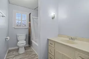 903 Horlock St, Navasota, TX 77868 - Photo 22