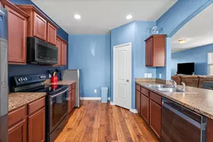 10884 South Lake Mist Lane, Willis, TX 77318 - Photo 14