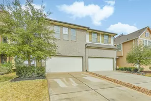 327 Biltmore Loop, Montgomery, TX 77316 - Photo 2