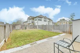 327 Biltmore Loop, Montgomery, TX 77316 - Photo 32