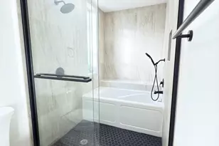 3819 Bear Creek Meadows Ln, Houston, TX 77043 - Photo 22