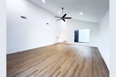 3819 Bear Creek Meadows Lane, Houston, TX 77043 - Photo 4