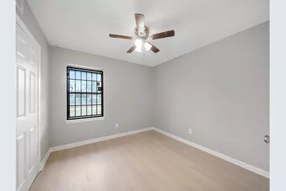9347 Clearway Drive, Houston, TX 77033 - Photo 10