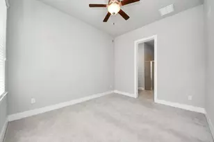 5720 Petty St, Houston, TX 77007 - Photo 8