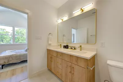 7118 Eastwood Street, Houston, TX 77021 - Photo 12