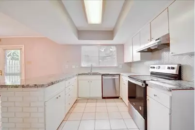 10254 Hammerly Boulevard #163, Houston, TX 77043 - Photo 12