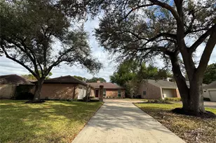 11914 Waldemar Dr, Houston, TX 77077 - Photo 2
