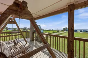 1008 Rollover Cir, Gilchrist, TX 77617 - Photo 14