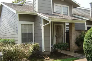 12111 Lemon Ridge Ln, Houston, TX 77035 - Photo 2