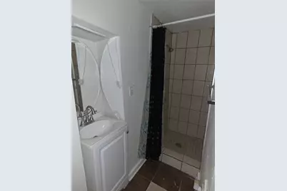 114 Canton Street #1/2, Houston, TX 77012 - Photo 8