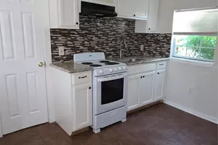 114 Canton St, Houston, TX 77012 - Photo 2