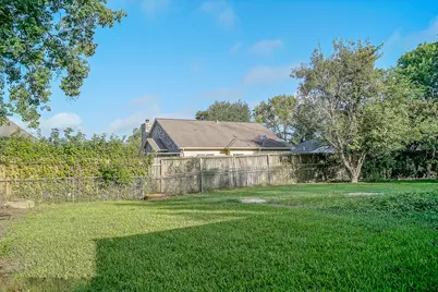 12645 Lake Conroe Hills Drive, Willis, TX 77318 - Photo 26