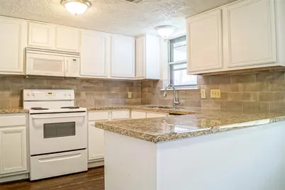 12645 Lake Conroe Hills Drive, Willis, TX 77318 - Photo 8