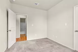704 Mockingbird St, Navasota, TX 77868 - Photo 16