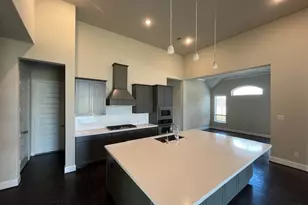 4703 Franklin Way, Rosharon, TX 77583 - Photo 2