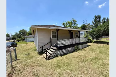 7801 Glass Street, Houston, TX 77016 - Photo 2