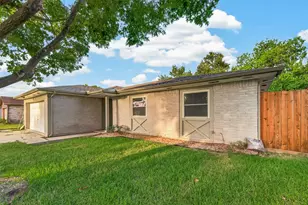 7338 Cornwall Bridge Ln, Houston, TX 77041 - Photo 4