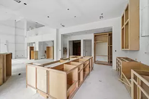 927 Peachwood Bend Dr, Houston, TX 77077 - Photo 34