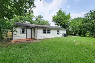 5606 Willow Glen Dr, Houston, TX 77033 - Photo 28