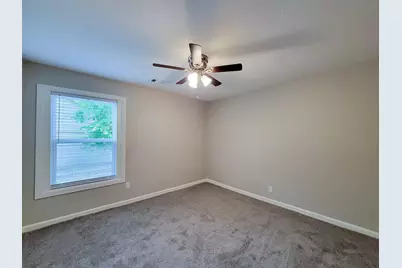 5606 Willow Glen Drive, Houston, TX 77033 - Photo 24