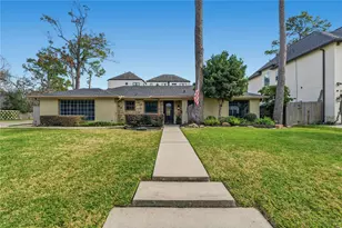 1534 Glourie Dr, Houston, TX 77055 - Photo 6
