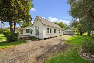 408 S 4th St, La Porte, TX 77571 - Photo 2