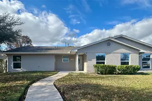 706 Scenic Dr, Baytown, TX 77521 - Photo 1