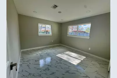 706 Scenic Drive, Baytown, TX 77521 - Photo 8