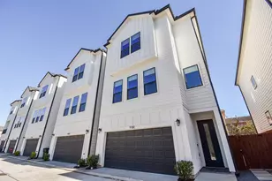 918 W 25th St, Houston, TX 77008 - Photo 2