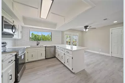 5418 Rock Springs Drive, La Porte, TX 77571 - Photo 2