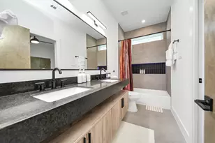 2211 Staples St, Houston, TX 77026 - Photo 18